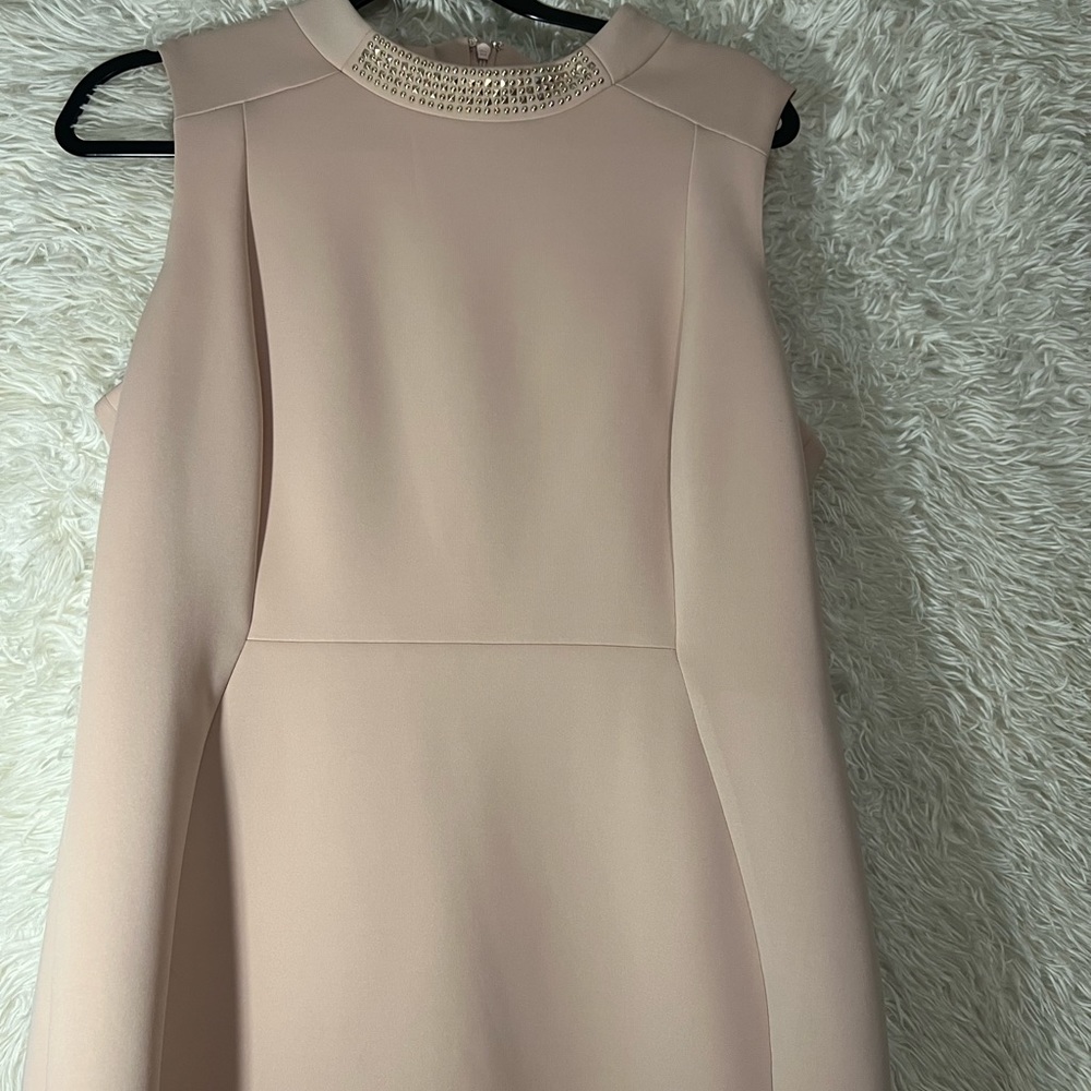 Beautiful blossom dress by Calvin Klein - Picture 4 of 12